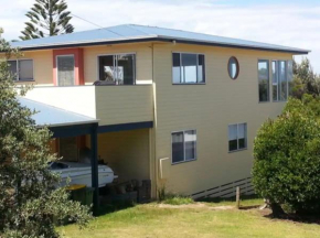 35 Waikiki Crescent